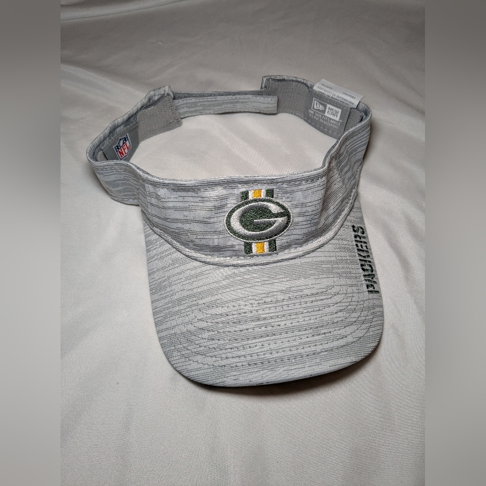 Green‎ Bay Packers Visor (Hat) With NFL Logo - Gray, Green, Yellow, & White